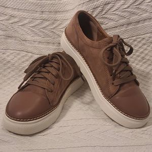 Caslon Camden Women's Suede Sneaker Size 5.5M